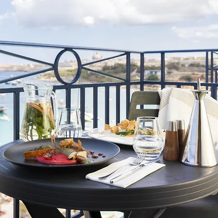 Hotel Waterfront 4*