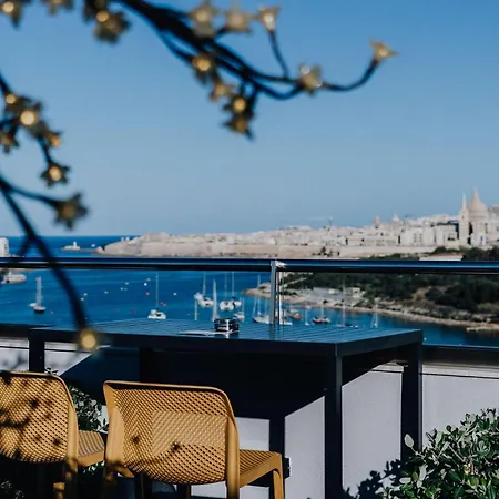Waterfront 4* Sliema