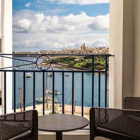 Waterfront Hotel