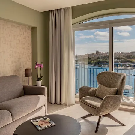 Waterfront Hotel