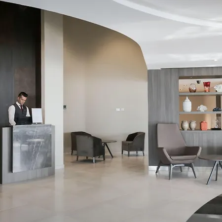 Waterfront Otel