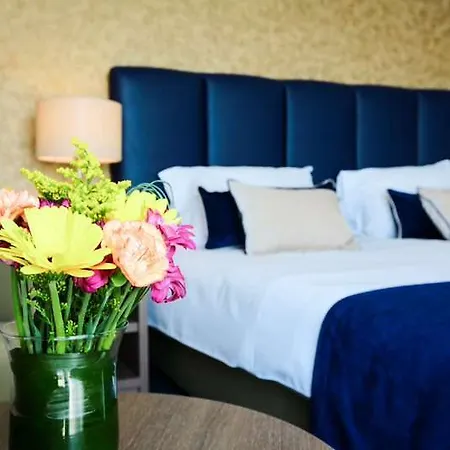 Ξενοδοχείο Waterfront 4*