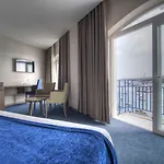 Waterfront Hotel Sliema