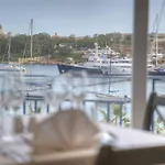 Waterfront Ξενοδοχείο 4*