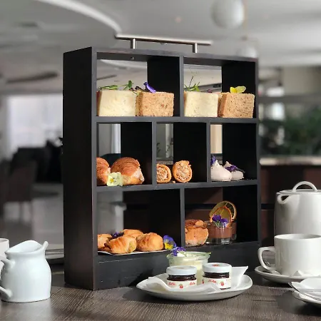 Waterfront Hotell 4*