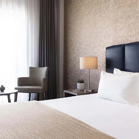 Waterfront Hotel