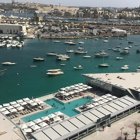 Waterfront Hotel Sliema