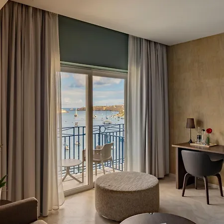 Hotel Waterfront 4*