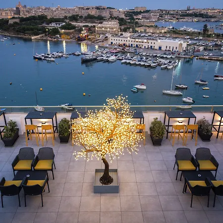 Waterfront Hotel