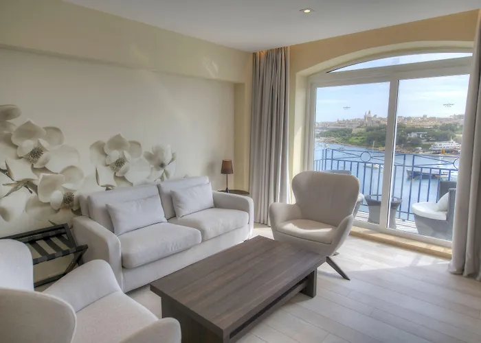 Waterfront Отель Слима