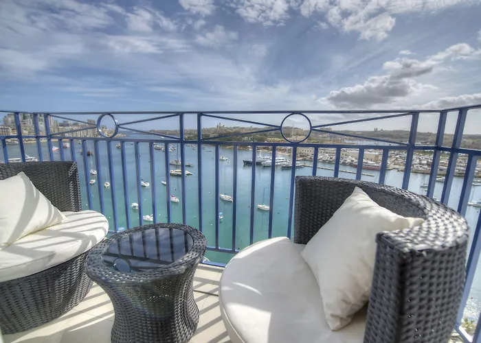 Waterfront Hotell Sliema