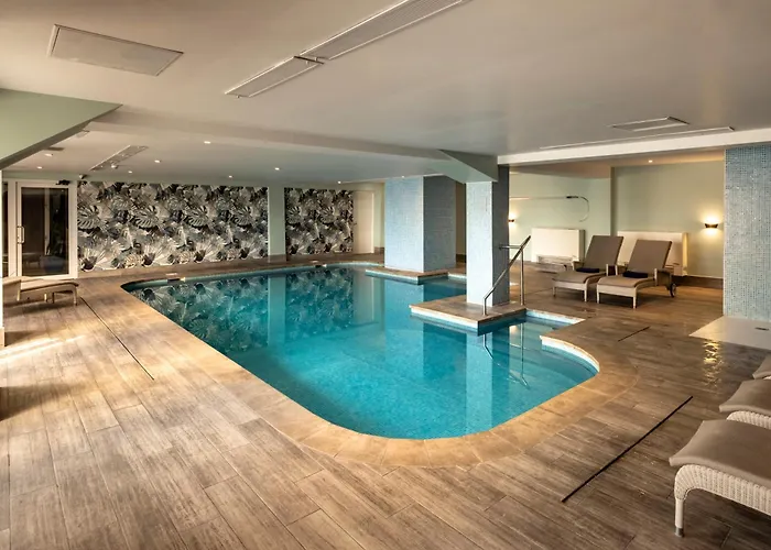 Ξενοδοχείο Waterfront 4*